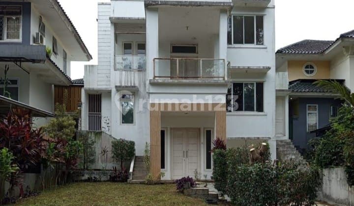 Rumah 3 Lantai Di Sentul City Bogor Dalam Perumahan Elit