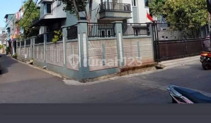 Jual Cepat Rumah Bagus Hoek Jemb Gambang Ii. Bs Buat Usaha/ Office 14x26 Lb 373,75 Kt 5+1 Km 3+1