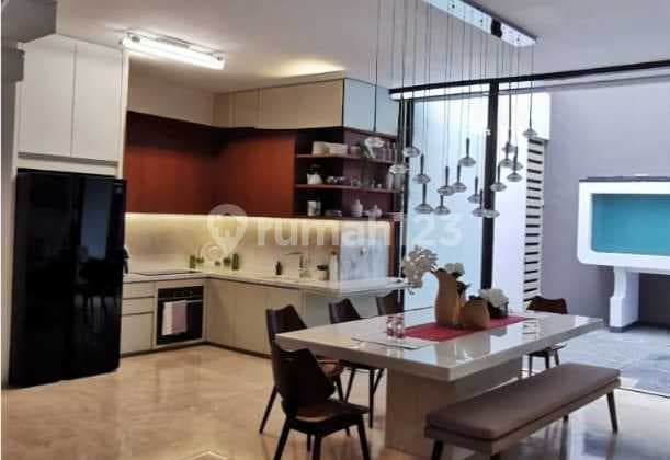 Jual Rumah Mewah Taman Kedoya Baru 12x25 Lb 246. Kt 4+1 Km 3+1. Carpor 5mobil. Terawat. Bagus. Shm. Harga 13.8 Miliar