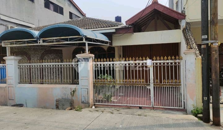 For Sale: Polri Plot House Land 13x19. Rented Until November 2025. Price 5.8m