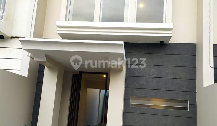 Rumah 2 Lantai Luas Full Bata Merah Ada Tmn Blkg di Jatiwaringin