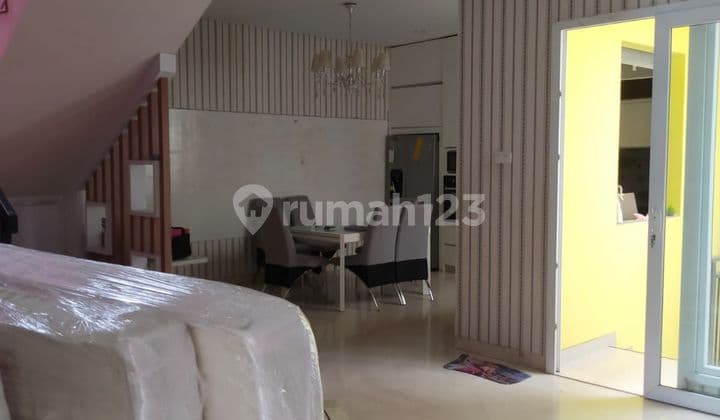 Very cheap beautiful sail house