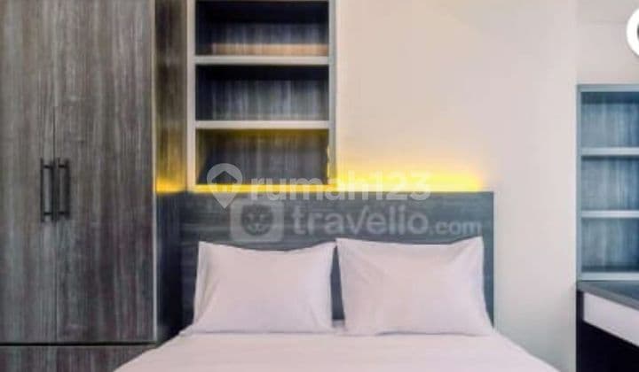 Selling at a loss, gorgeous Tokyo riverside apartment.