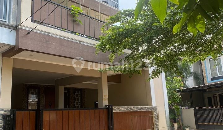 For Sale: 3-Story Ready-to-Occupy House in Griya Bukit Jaya, Gunung Putri