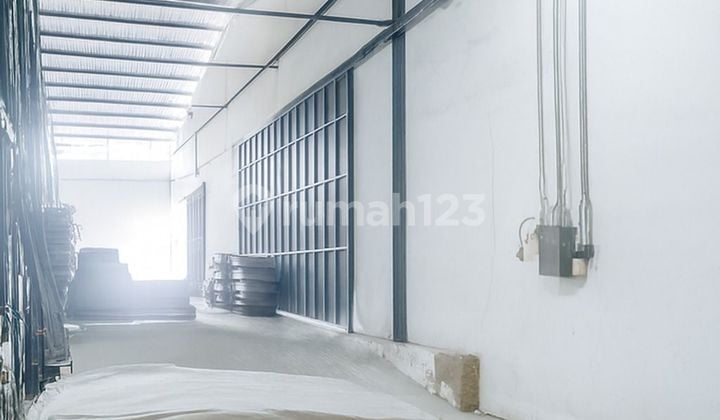 Disewakan Gudang Luas dan Siap Pakai di Lokasi Strategis - Jl. Raya Bekasi Km.28, Harapan Jaya, Bekasi Utara.