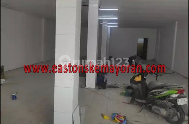 For Rent: Shop House in Kemayoran