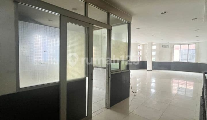 Disewakan Ruko di Lokasi Strategis Kebon Jeruk Jakarta Barat