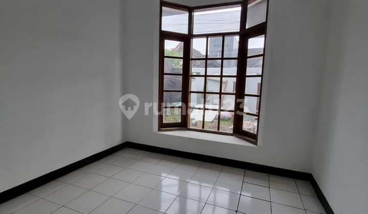 Dijual Rumah Hook Taman Rahayu I di Jalan Utama Bandung