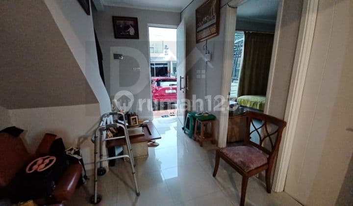 Rumah Asri Cantik Terawat 2 Lantai Kawasan di Fortune Graha Raya.
