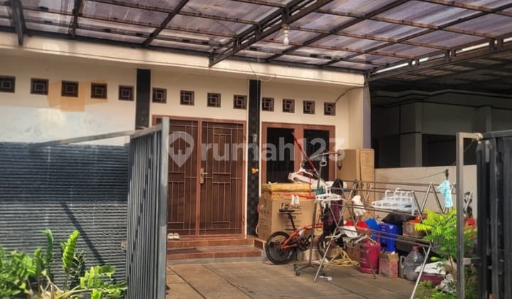 Rumah Siap Huni di Cluster 1 Lantai Strategis Graha Raya Bintaro.