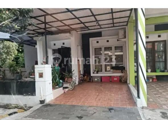 Rumah Hoek Luas Terawat di Graha Raya Tangsel bisa KPR