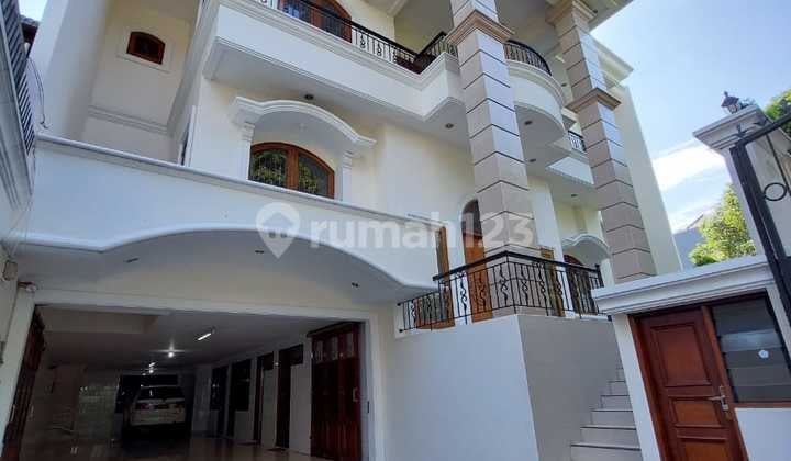 For Rent Rumah Mewah Private Pool Siap Huni di Pondok Indah