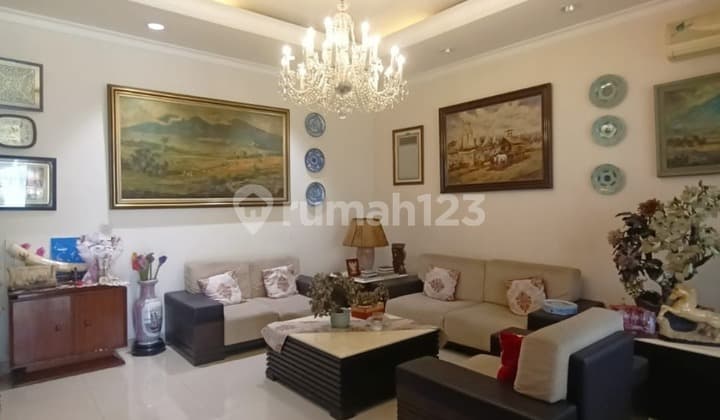 Rumah Private Pool Radio Dalam Kebayoran Baru Jkt Selatan