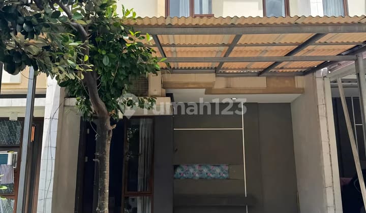 For Sale: Ready-to-Occupy House in Green Bintaro Serpong, Eligible for KPR, Flood-Free
