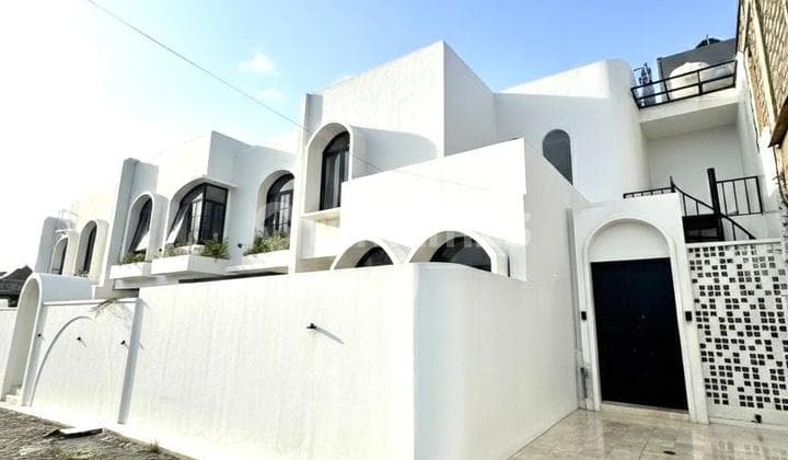 Villa Baru 2 Kamar di Jl. Pantai Kedungu SHM