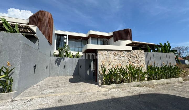 Villa Baru Luas 200 M² Di Canggu Shm