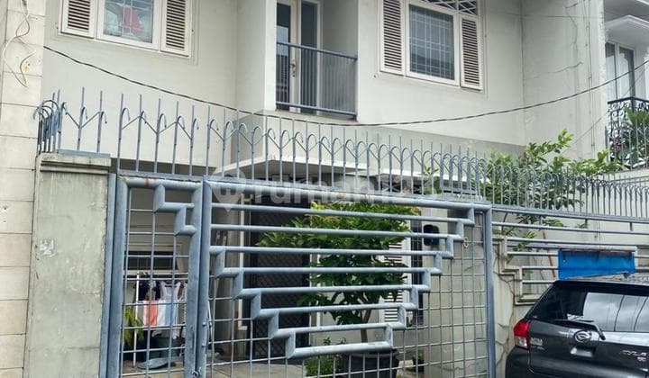 Rumah Siap Huni Jalan dua mobil Di Tebet Jakarta Selatsn