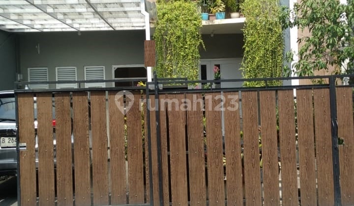 Rumah Bagus Siap Huni 2 Lantai Bebas Banjir Taman Tytyan Indah Bekasi