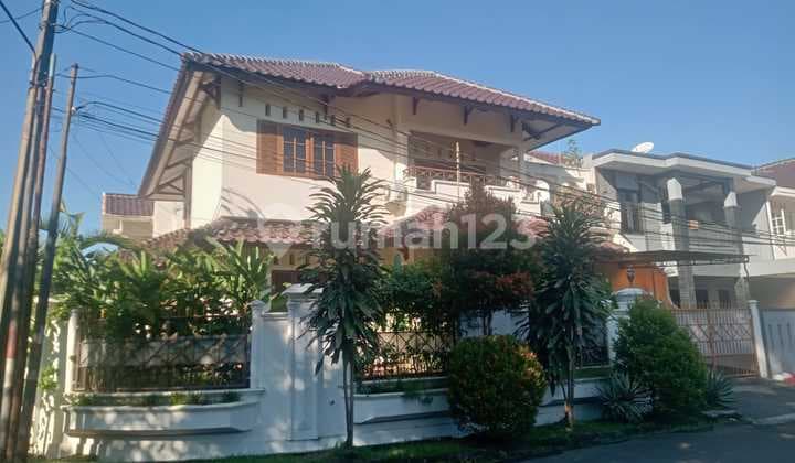 Rumah Mewah Siap Huni Lokasi Strategis Taman Laguna Cibubur