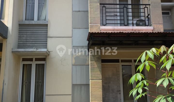 Rumah 2 Lantai Dekat Dengan Mall Metropolitan Cileungsi