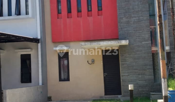 Rumah Murah 2Lantai di Grand Sharonhbatu