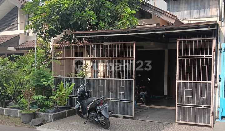 Rumah di istana Kawaluyaan Buahbatu 2 lantai harga 1 milyaran
