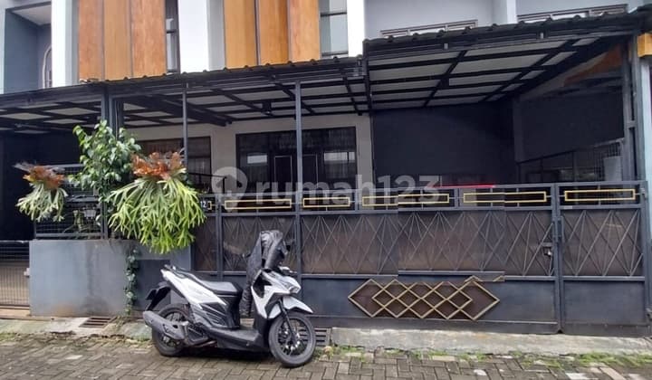 Rumah di Bumi panyileukan 2 lantai 800 jutaan