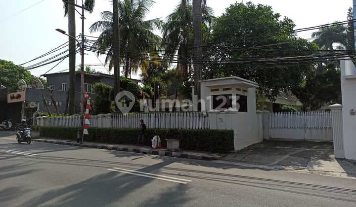 Rumah Bagus SHM di Kebun Jeruk Pal Merah, Jakarta Barat