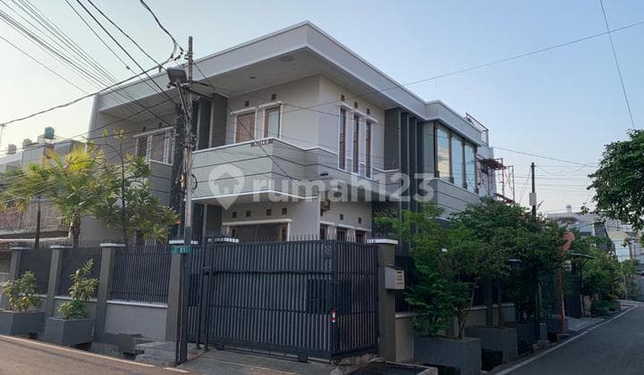 Rumah Bagus Posisi Hoek, Siap Huni, Cideng, Jakarta Pusat