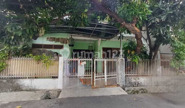 Rumah Lokasi Strategis di Tomang, Jakarta Barat