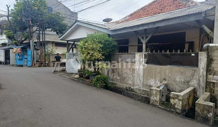 Rumah Posisi Hoek, Nego Smp Jadi, Tomang, Jakarta Barat