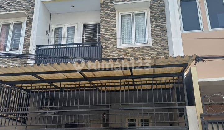 Rumah Bagus 3 Lnt Siap Huni, Lokasi Nyaman, Tomang, Jakarta Barat