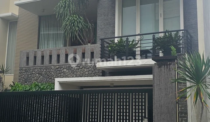 For Rent: Siaphuni House @ Permata Buana, Land Area 180, Building Area 450, 3 Levels, North Facing, Furnished