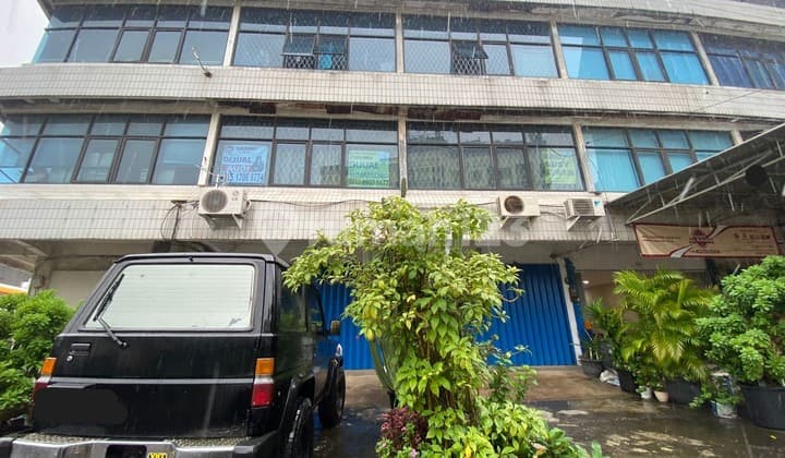 Murah Ruko Gandeng 3 Lantai Dekat Pinggir Jalan di Kelapa Gading