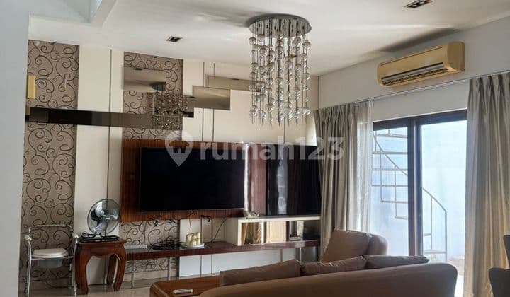 Modern Lantana Cluster House Semi Furnished, JGC