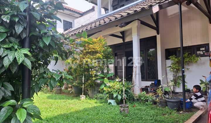 Rumah 2 Lantai Dalam Komplek, di Lebak Bulus