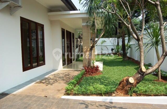 Rumah Bagus di Mampang Prapatan, Jakarta Selatan