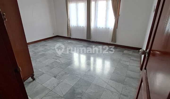 Rumah 2 Lantai Bagus di Cirendeu, Jakarta Selatan