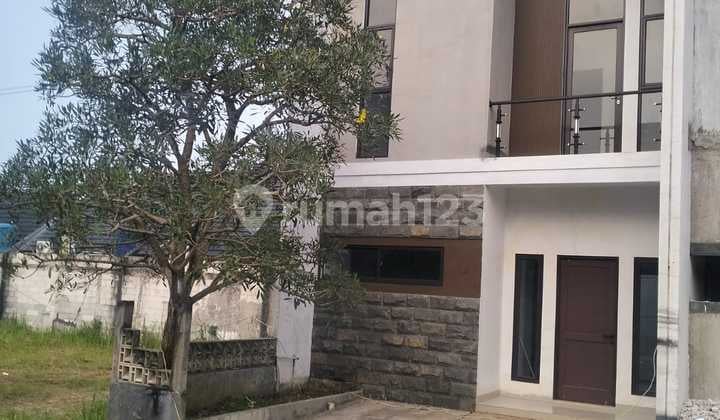 Best Value! Unit Townhouse Baru 2 Lantai, Harga Dibawah Pasar!
