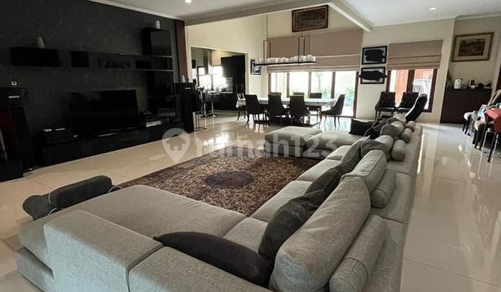 Rumah 2 Lantai Bagus di Mampang Prapatan, Jakarta Selatan