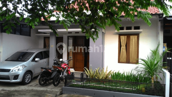 Rumah Bagus Dalam Town House di Beji, Depok
