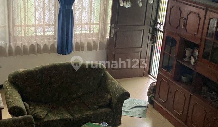 Rumah Lama Masih Terawat 2 Lantai di Jagakarsa, Lokasi Strategis