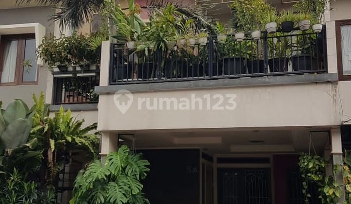 Minimalist 2-Story House in Cirendeu Near Lebak Bulus MRT