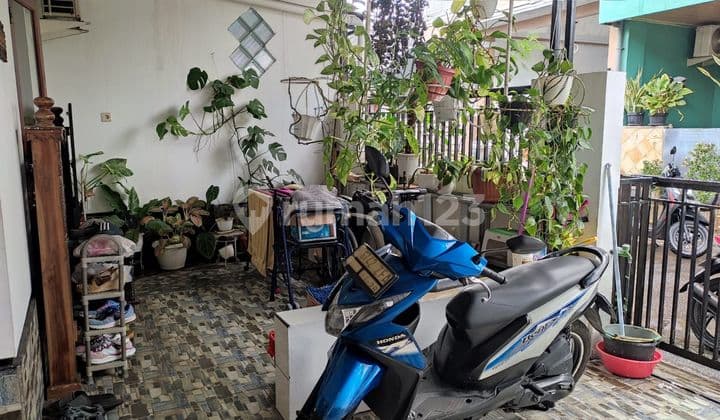 Rumah Siap Huni di Pondok Cabe, Dekat Lap Terbang, 15 Menit MRT