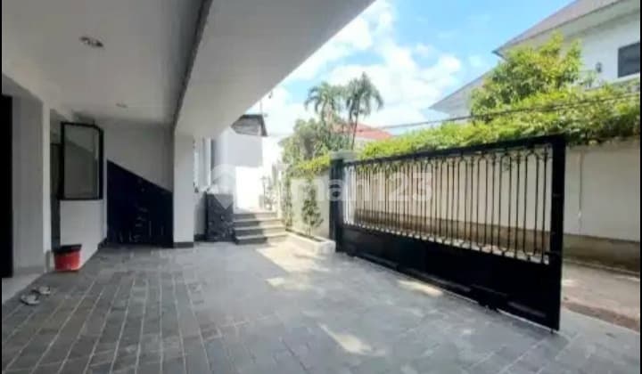 Dijual Brand New American Classic House di Cipete Premium Area