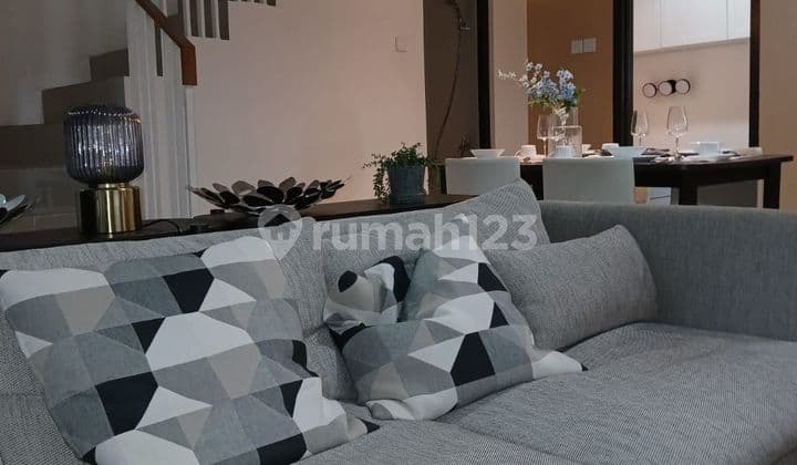 Rumah 2 Lantai 5x15 Ada 3 Kamar Essence Alamanda Zebrina Jgc Jakarta Garden City Cakung Tanpa Dp Siap Huni Free Ppn