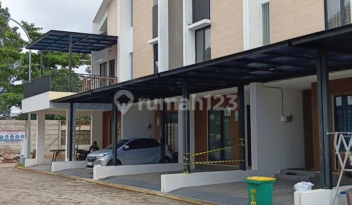 Cheapest 20% Off 3-Story Attic House Width 6 Essence Jakarta Garden City Ready to Occupied Free VAT