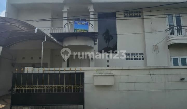Hunian Impian Keluarga Muda, Rumah Minimalis 4 Kamar Tidur Harga Promo Terbatas di Lokasi Favorit!