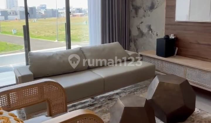 Rumah 3 Lantai Lebar 7 Attic Topaz Jgc Diskon 35% Unit Terbatas bisa KPR