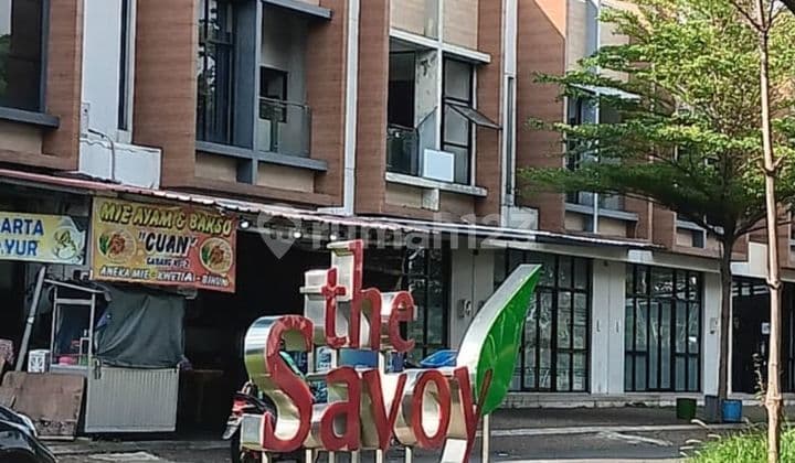 Affordable and strategic shop house for rent in Metland Menteng area.